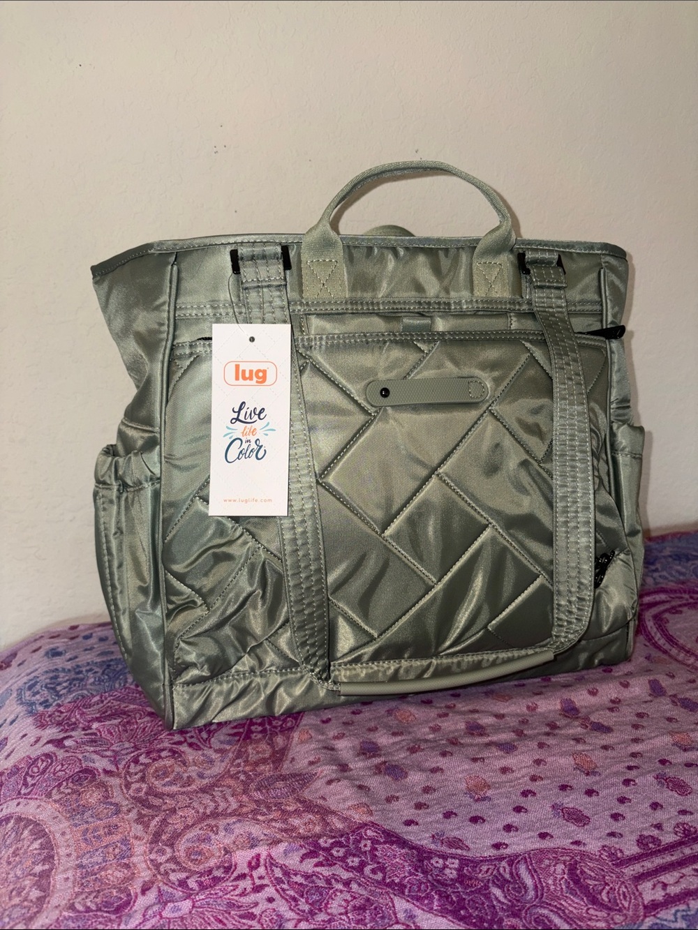 Lug Cabby Se Sage Green with Daisies